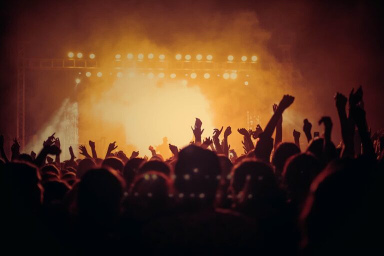 How to Add Casino-Themed Zones to Music Festivals